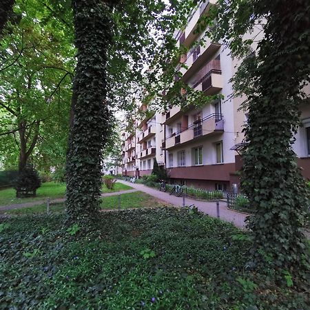 Na Muranowie - Mieszkanie Z Historia I In Muranow - A Flat With Warsaw History Екстер'єр фото
