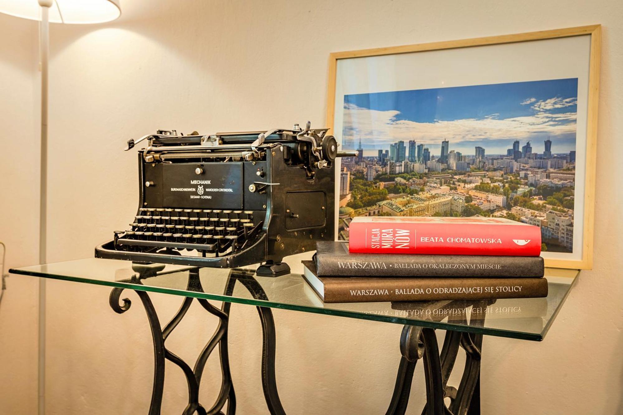 Na Muranowie - Mieszkanie Z Historia I In Muranow - A Flat With Warsaw History Екстер'єр фото